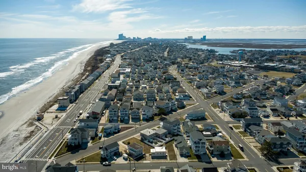$549,000 | 204 10th Street North, Brigantine, NJ 08203