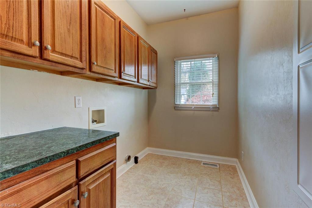 7605 Keating Drive Oak Ridge, NC 27310 - Photo 9 of 30 Gallery Image 9