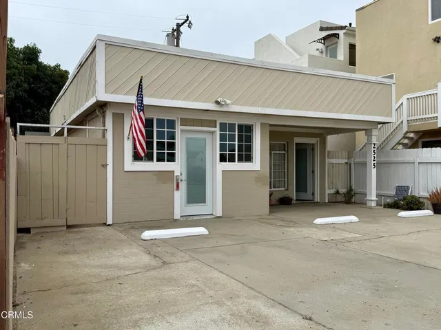 $979,000 | 2525 Roosevelt Boulevard, Oxnard, CA 93035