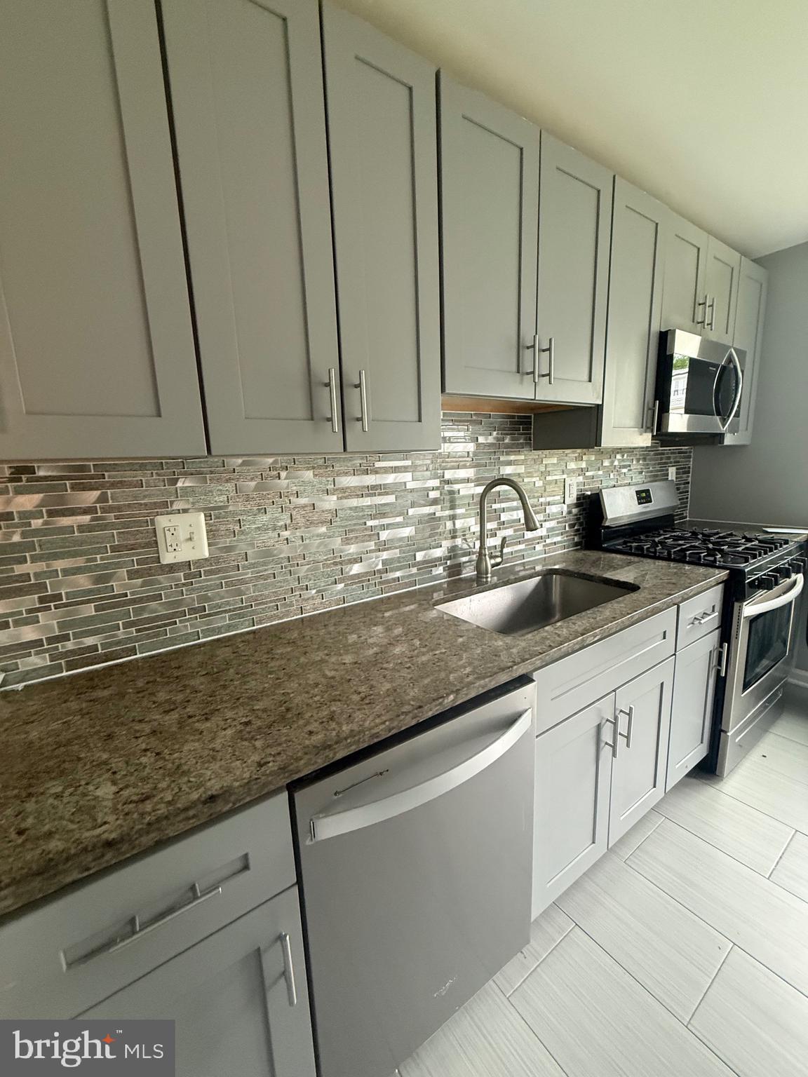 3010 V Place Southeast Washington, DC 20020 - Photo 8 of 43