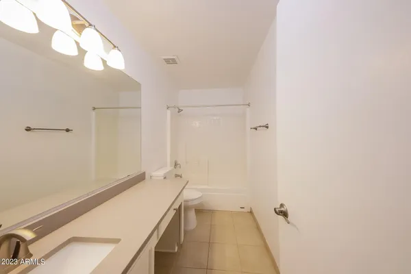 $2,465 | 2255 East Parkside Lane, Phoenix, AZ 85024