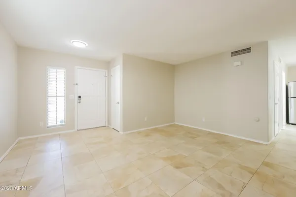 $2,495 | 2255 East Parkside Lane, Phoenix, AZ 85024