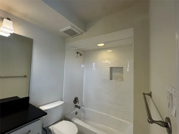 $3,250 | 1216 West 22nd Street, Unit B, Austin, TX 78705