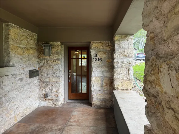 $3,250 | 1216 West 22nd Street, Unit B, Austin, TX 78705