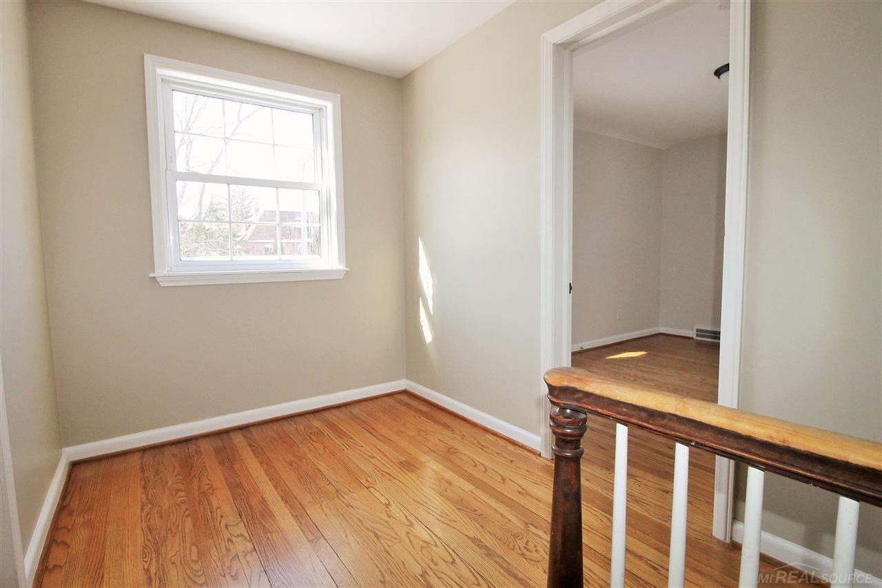 1173 Whittier Road Grosse Pointe, MI 48230 - Photo 41 of 83 50035395-40.JPG