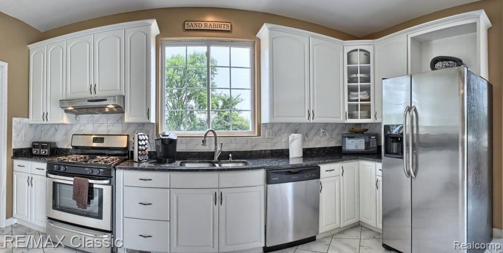 8216 Bunton Road Willis, MI 48191 - Photo 10 of 32 Kitchen.jpg