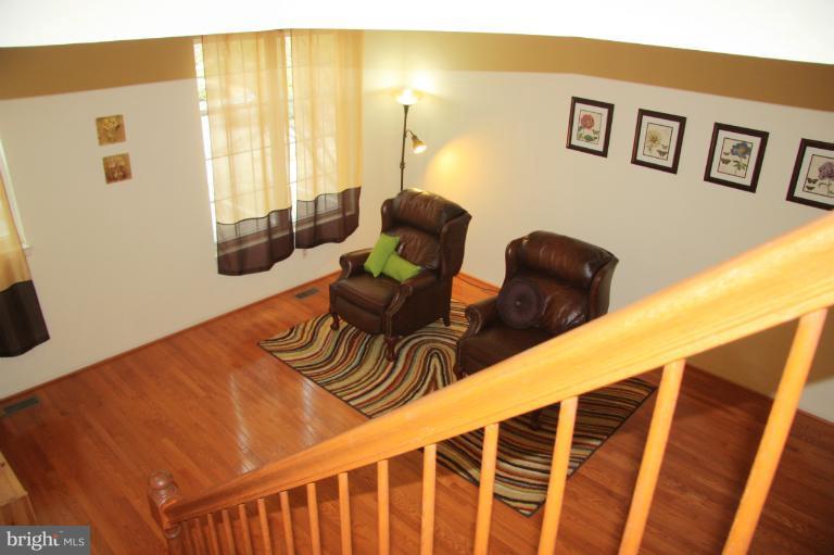 6414 Wind Rider Way Columbia, MD 21045 - Photo 17 of 24 Living Room