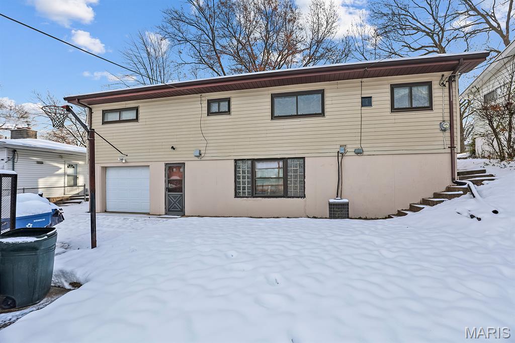 1213 Haley Avenue St. Louis, MO 63121 - Photo 3 of 7