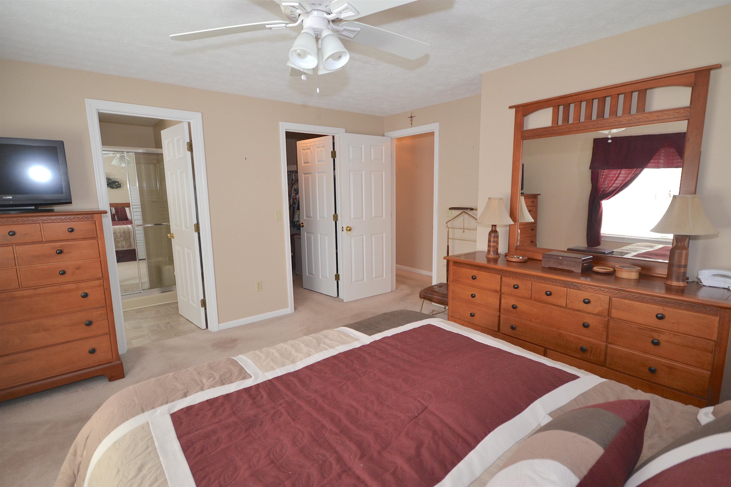 211 Aladdin Street Manchester, NH 03104 - Photo 17 of 40