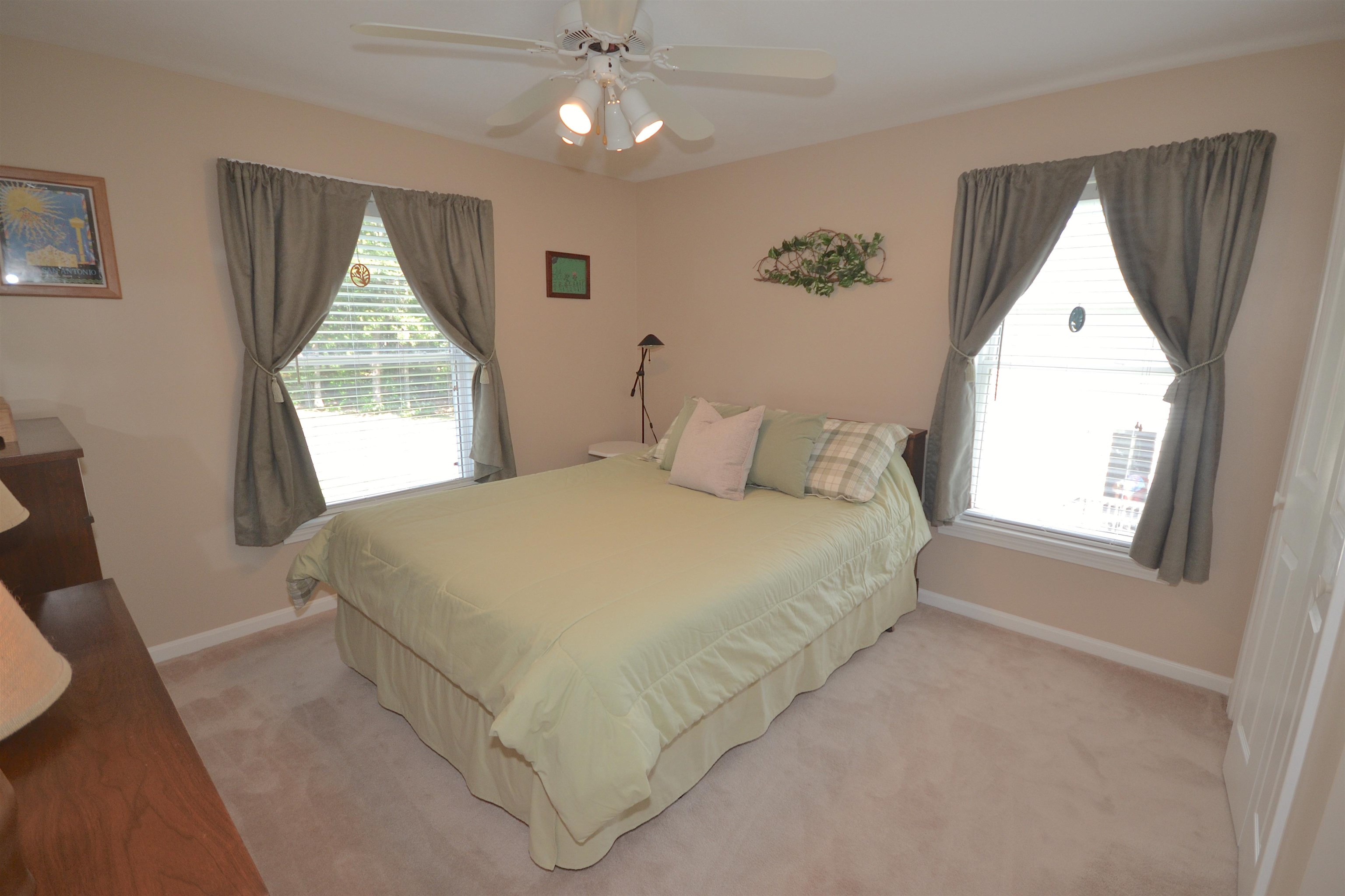 211 Aladdin Street Manchester, NH 03104 - Photo 19 of 40