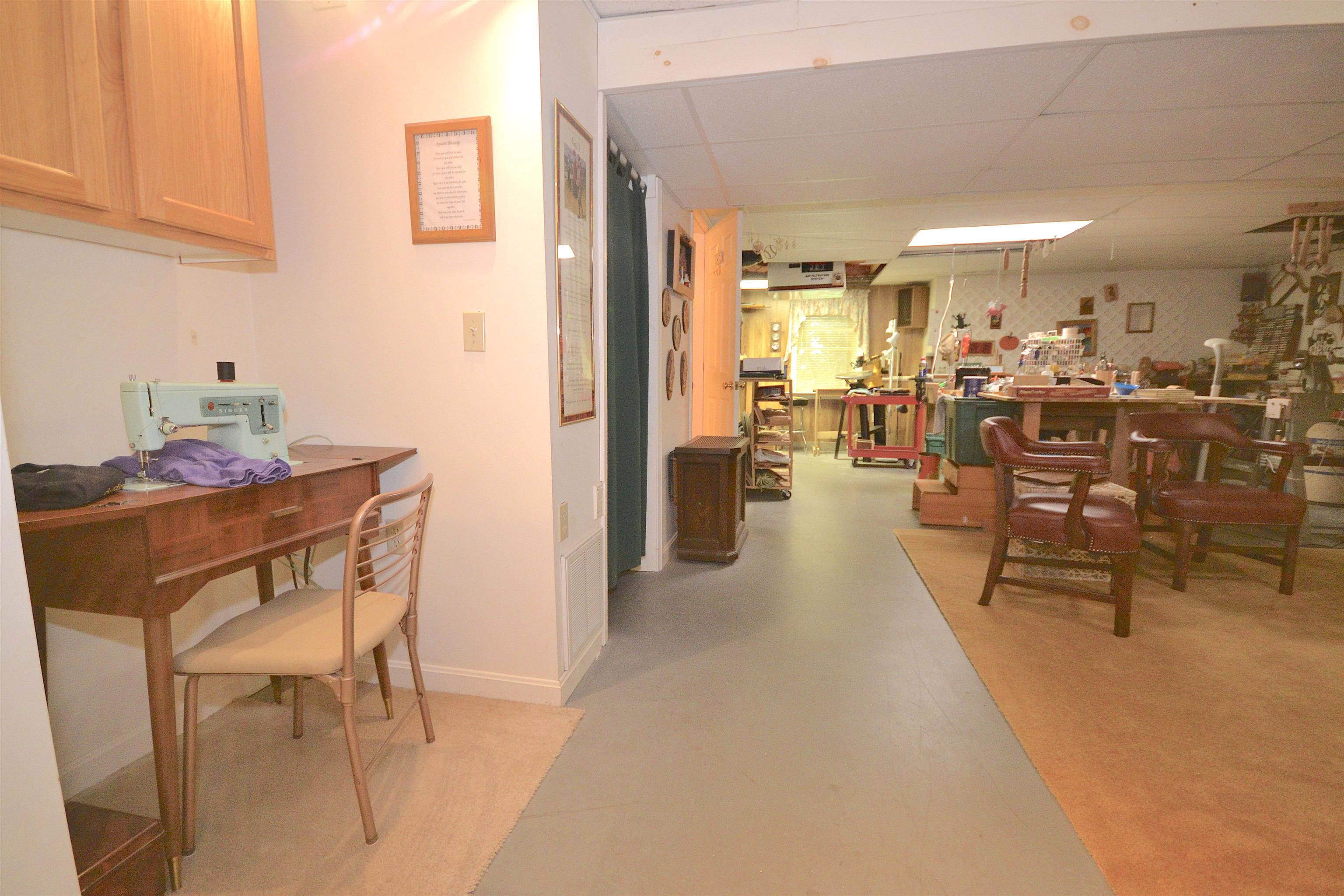 211 Aladdin Street Manchester, NH 03104 - Photo 27 of 40