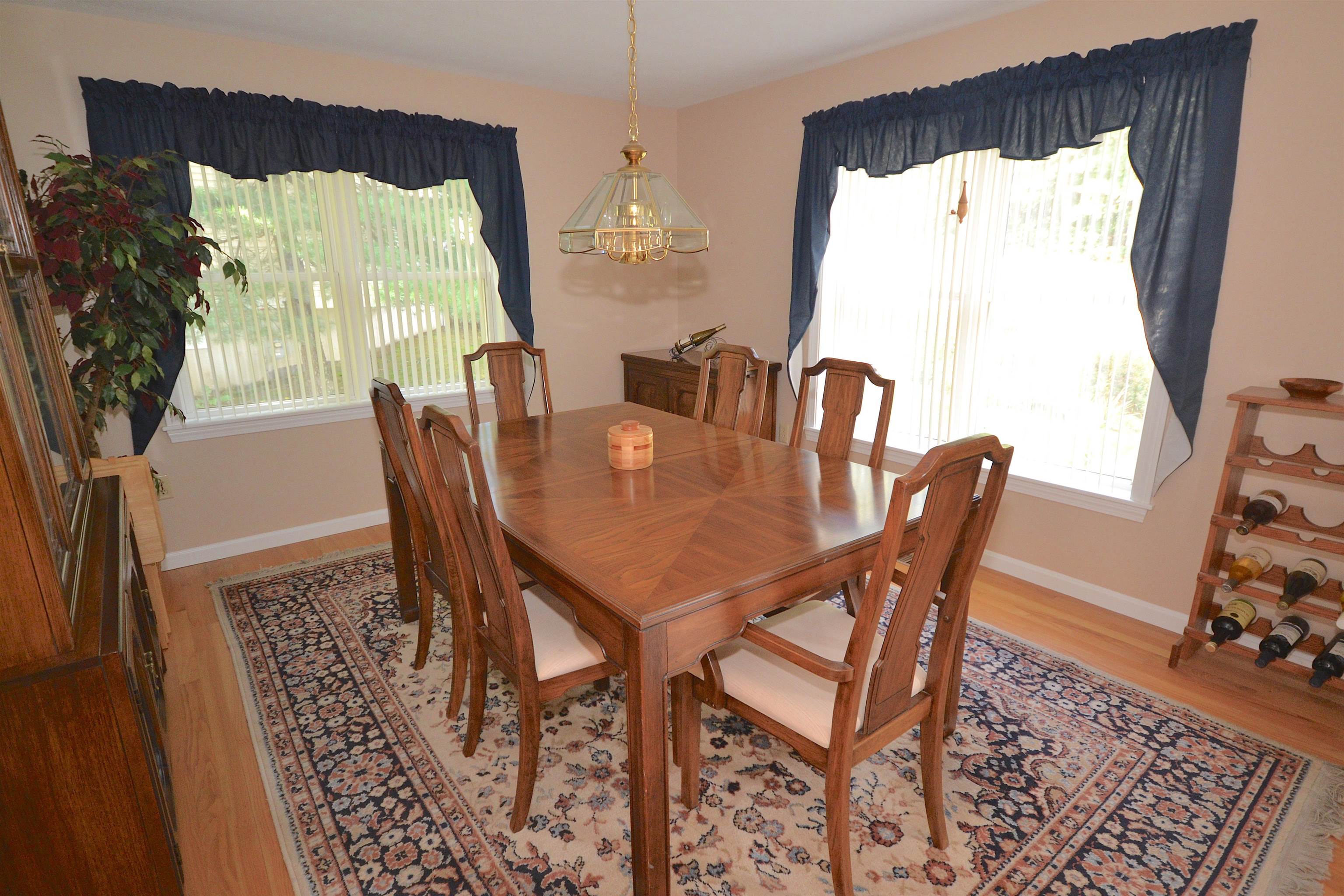 211 Aladdin Street Manchester, NH 03104 - Photo 3 of 40