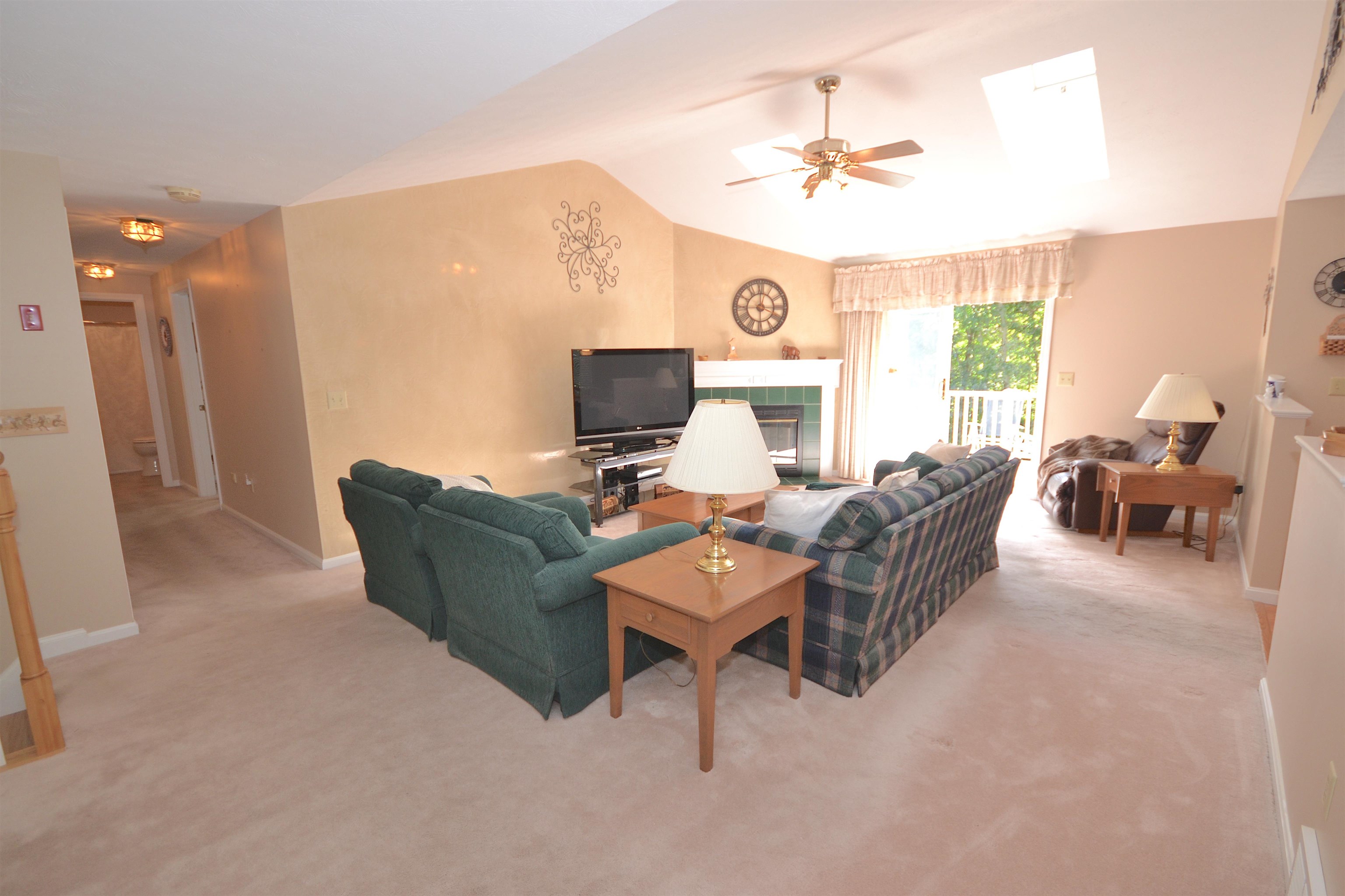 211 Aladdin Street Manchester, NH 03104 - Photo 37 of 40
