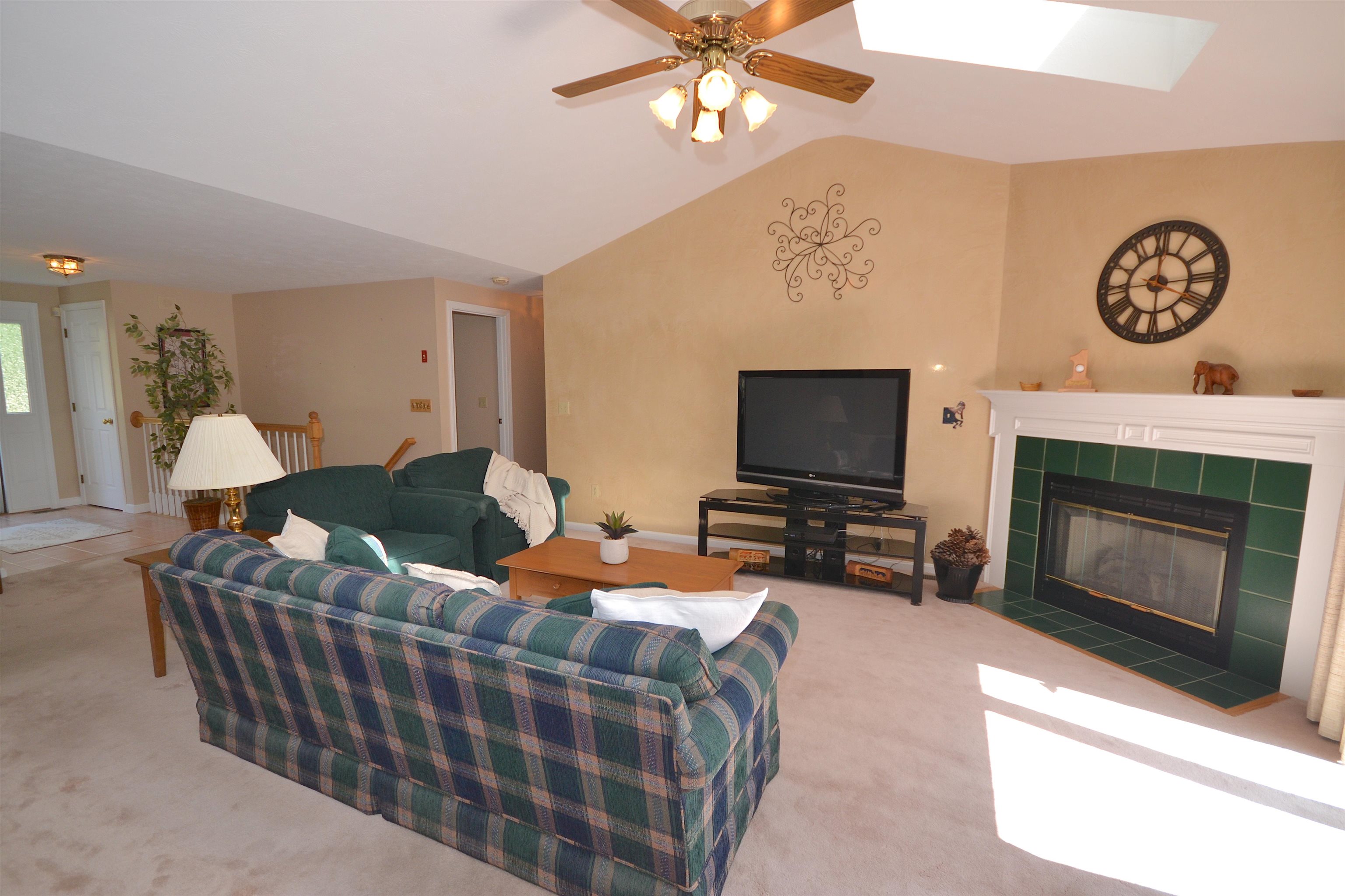 211 Aladdin Street Manchester, NH 03104 - Photo 38 of 40