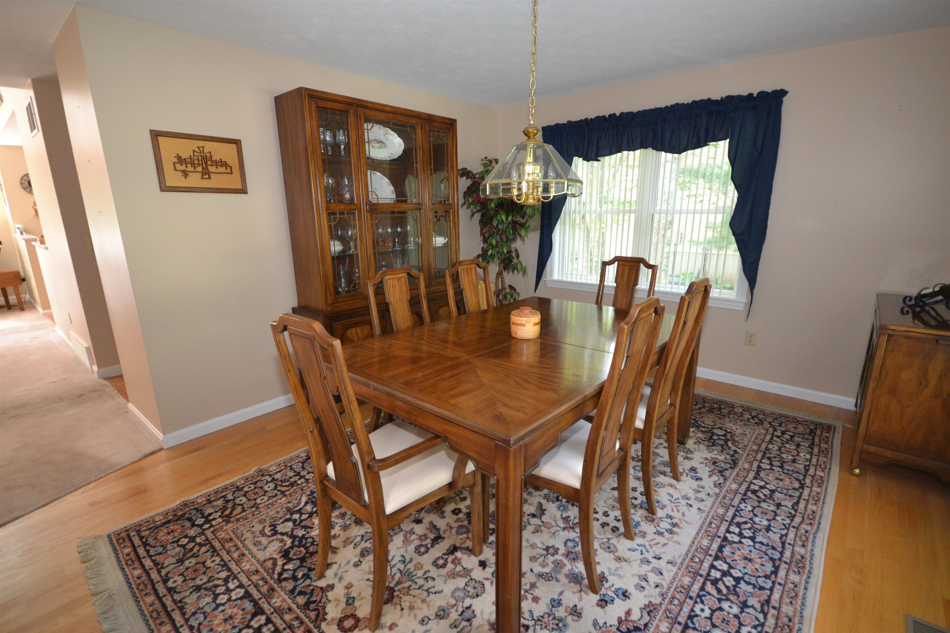 211 Aladdin Street Manchester, NH 03104 - Photo 4 of 40