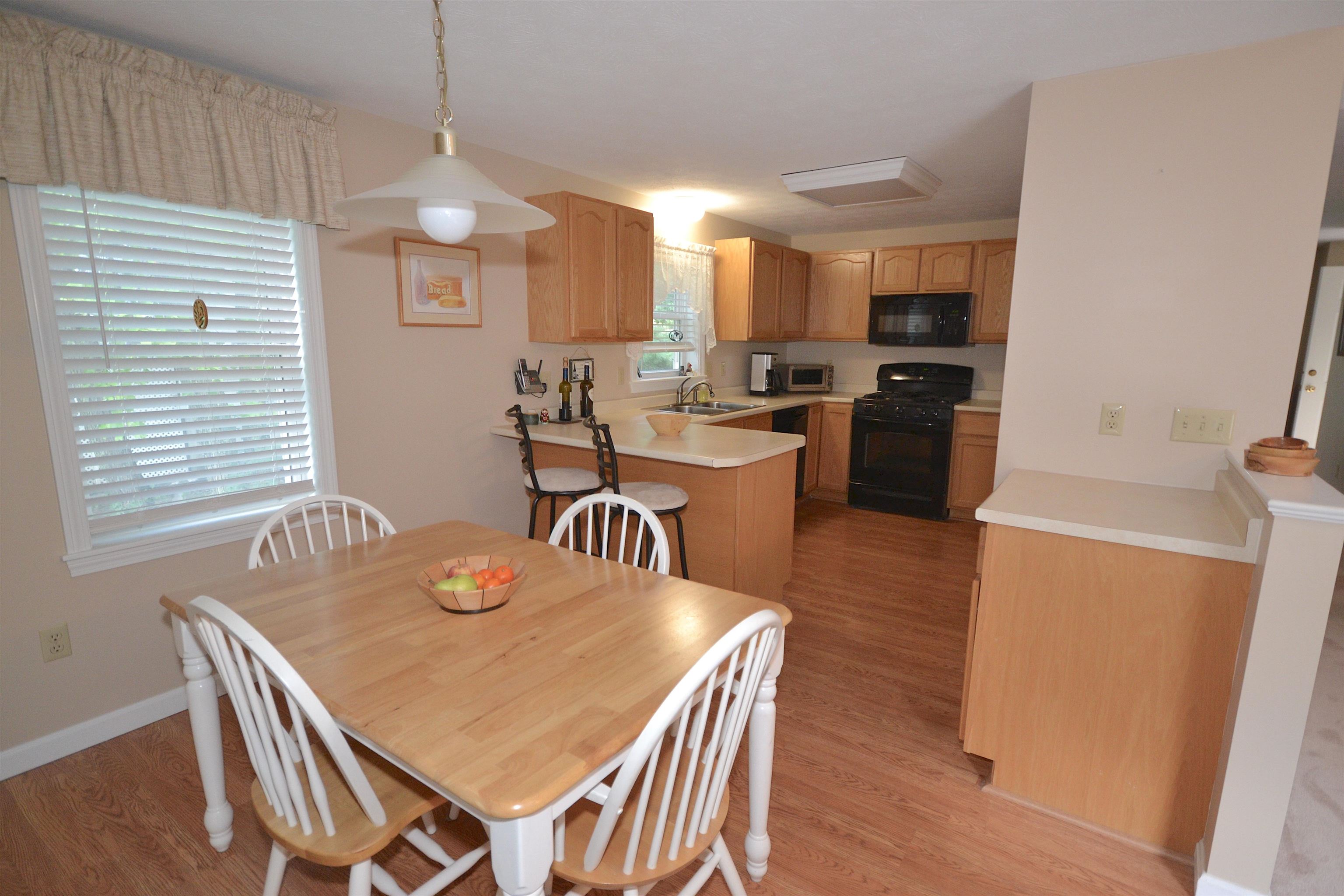 211 Aladdin Street Manchester, NH 03104 - Photo 7 of 40