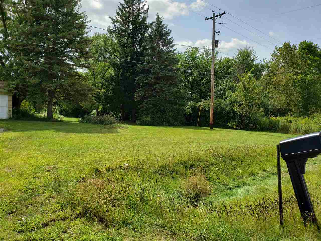 6037 Coldwater Road Flushing, MI 48433 - Photo 6 of 10