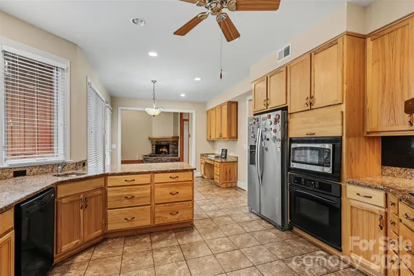 $900,000 | 621 Crystal Bay Drive, Denton, NC 27239