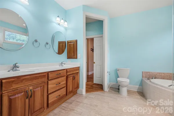$900,000 | 621 Crystal Bay Drive, Denton, NC 27239