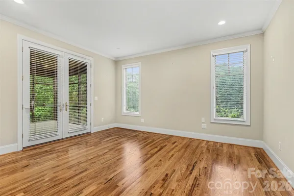 $900,000 | 621 Crystal Bay Drive, Denton, NC 27239