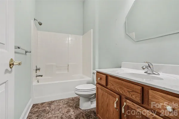 $900,000 | 621 Crystal Bay Drive, Denton, NC 27239