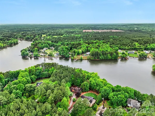 $900,000 | 621 Crystal Bay Drive, Denton, NC 27239