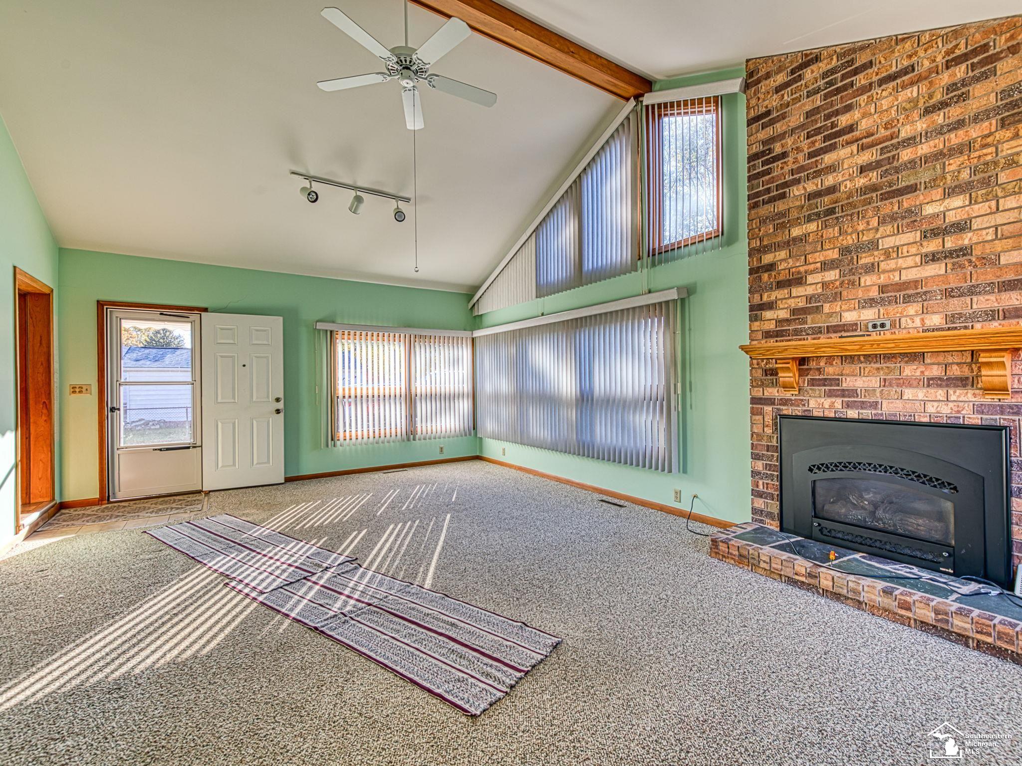 345 Lasalle Road Monroe, MI 48162 - Photo 4 of 44 50193711-f0ebc7fd-1b5f-4567-b0d7-9a54dcbf938e.JPG