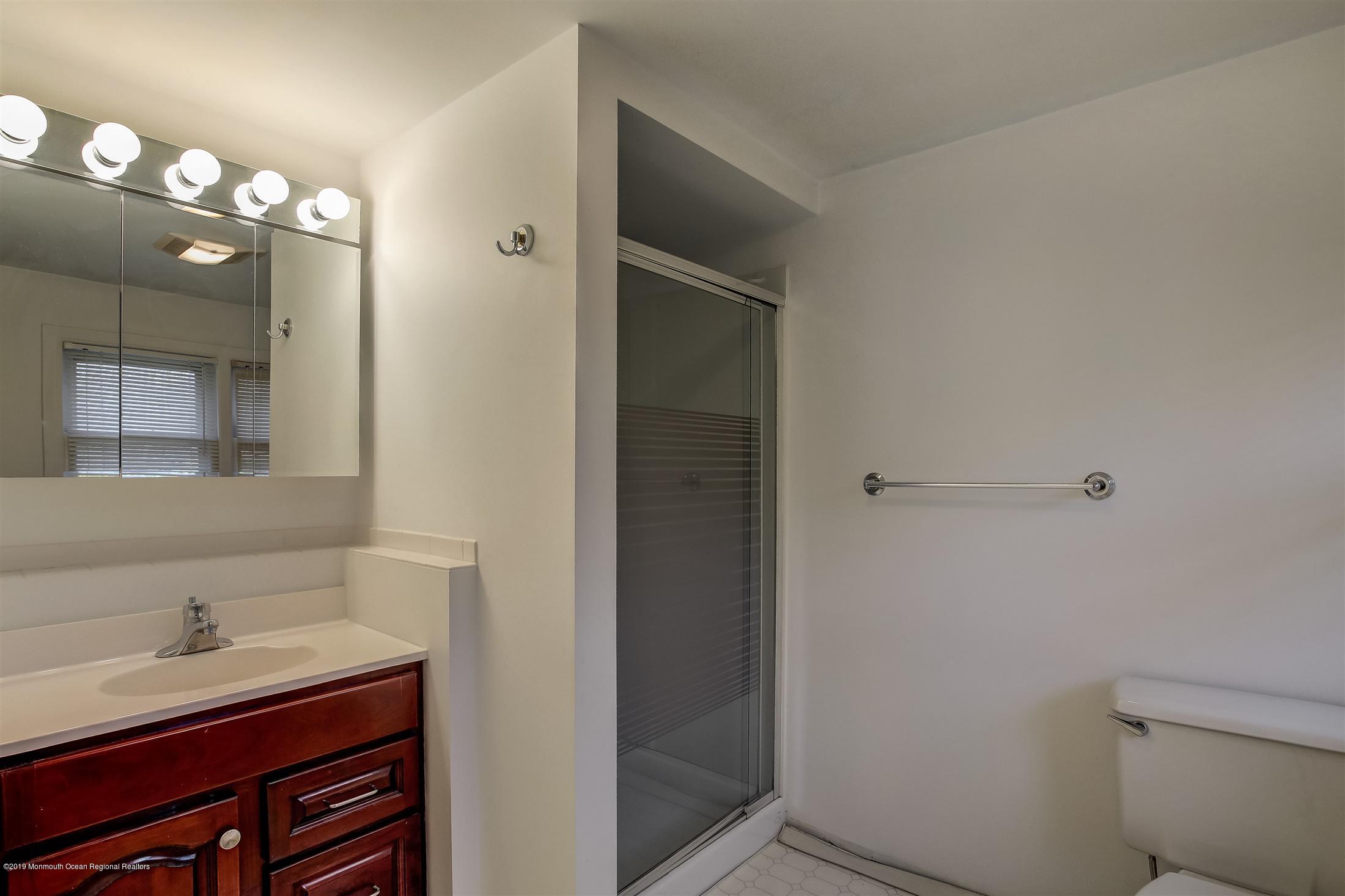 6 Squan Road Millstone Township, NJ 08510 - Photo 15 of 27 Bathroom