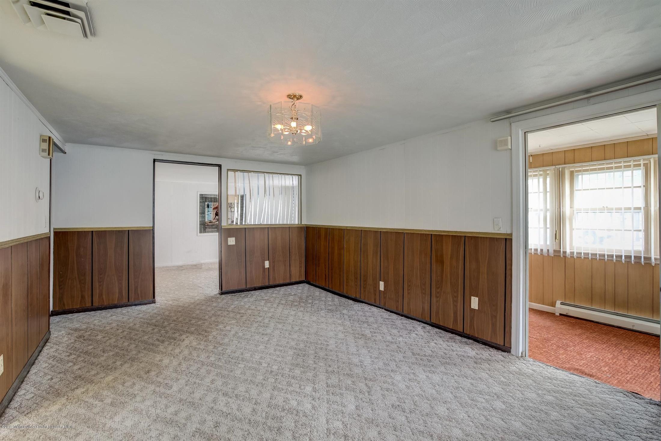 6 Squan Road Millstone Township, NJ 08510 - Photo 9 of 27 Living Room