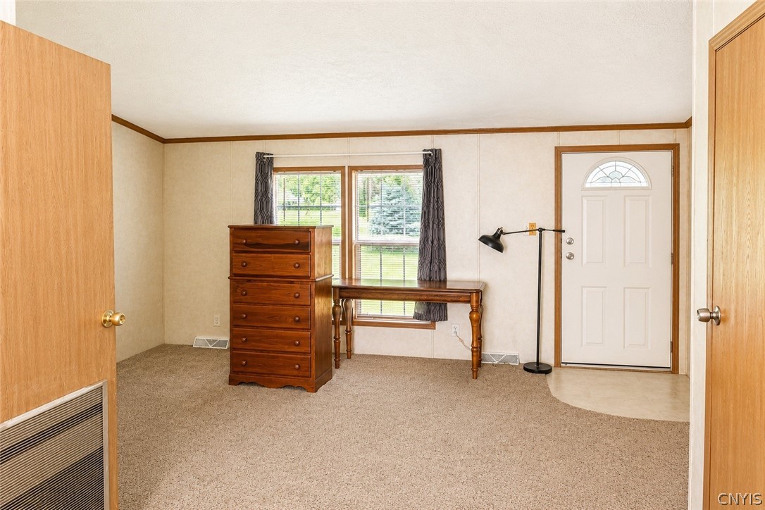 30481 Andrews Road Rutland, NY 13612 - Photo 7 of 22 Livingroom