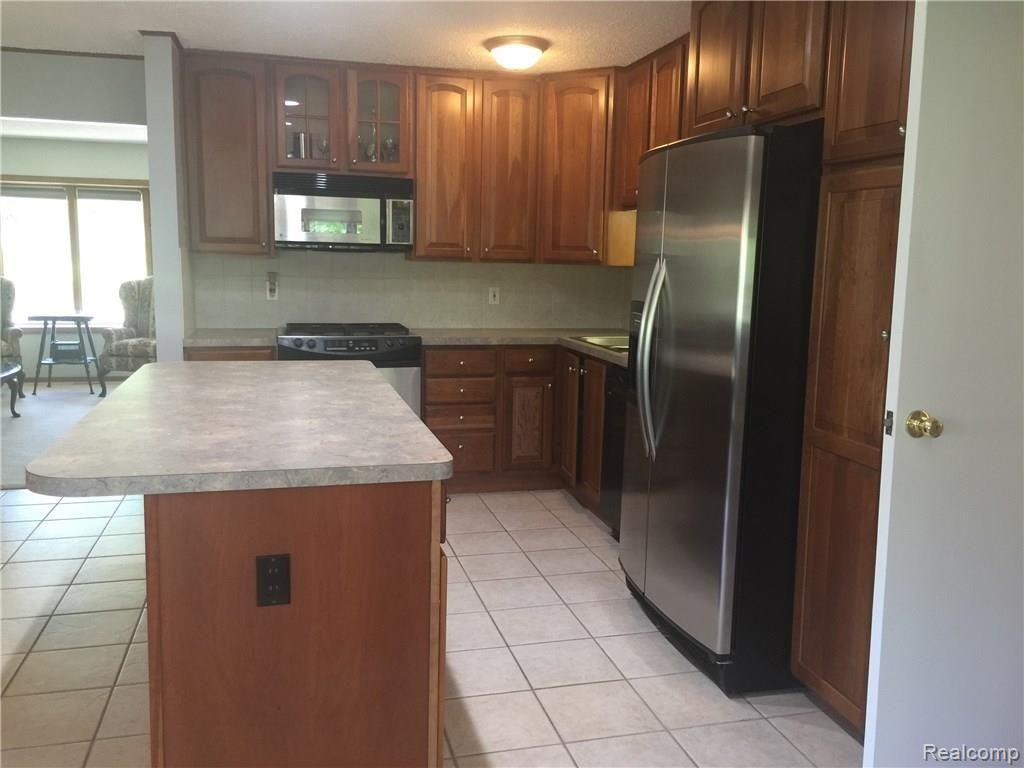 40756 Village Wood Road Novi, MI 48375 - Photo 14 of 46 IMG_0986.JPG