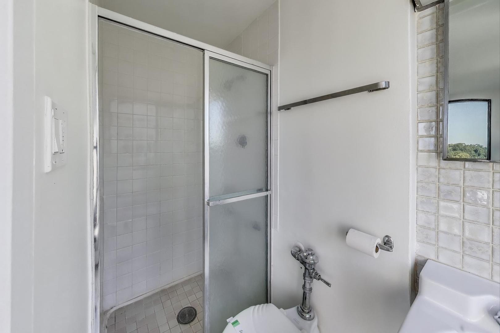 1401 East 55th Street, Unit 602N Chicago, IL 60615 - Photo 13 of 18