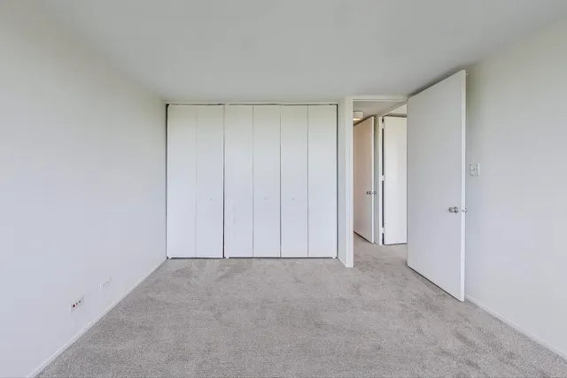 $209,000 | 1401 East 55th Street, Unit 602N, Chicago, IL 60615