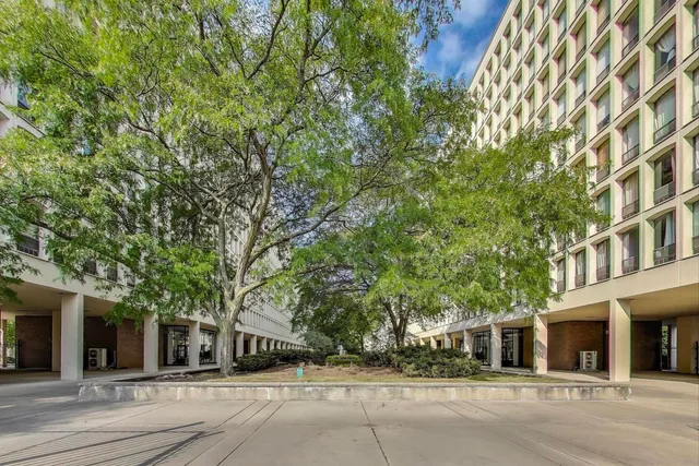 $209,000 | 1401 East 55th Street, Unit 602N, Chicago, IL 60615