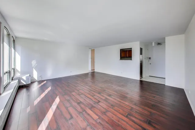 $209,000 | 1401 East 55th Street, Unit 602N, Chicago, IL 60615