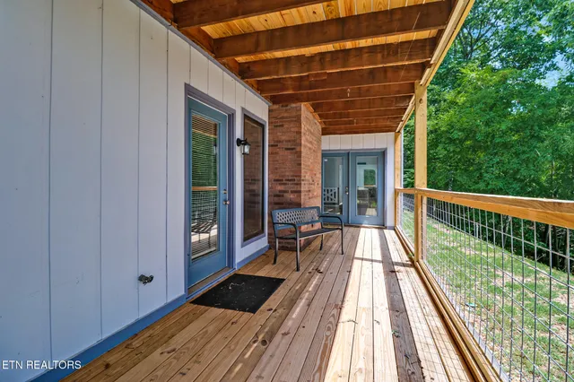 $995,000 | 285 Timberline Drive, Kingston, TN 37763