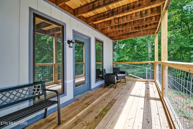 $995,000 | 285 Timberline Drive, Kingston, TN 37763