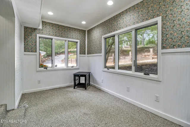 $995,000 | 285 Timberline Drive, Kingston, TN 37763