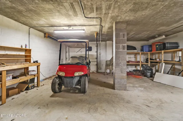 $995,000 | 285 Timberline Drive, Kingston, TN 37763