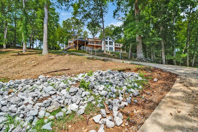 $995,000 | 285 Timberline Drive, Kingston, TN 37763