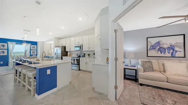 $7,500 | 12550 Galapagos Court, Unit 205, Venice, FL 34293