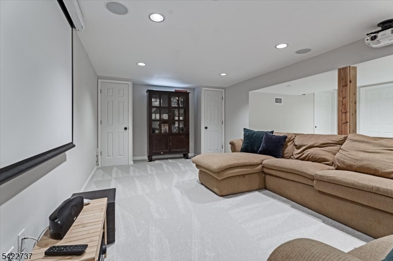 42 Dean Road Mendham, NJ 07945 - Photo 21 of 27