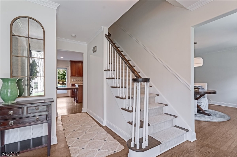 42 Dean Road Mendham, NJ 07945 - Photo 4 of 27