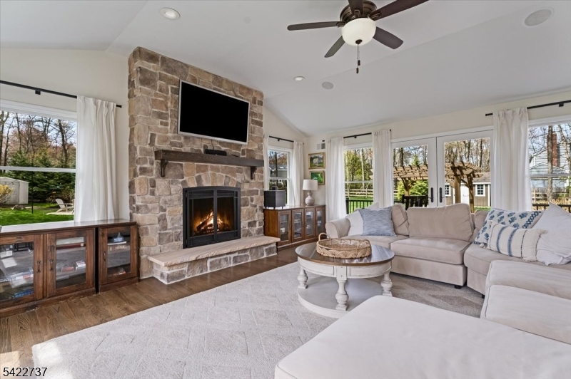 42 Dean Road Mendham, NJ 07945 - Photo 5 of 27