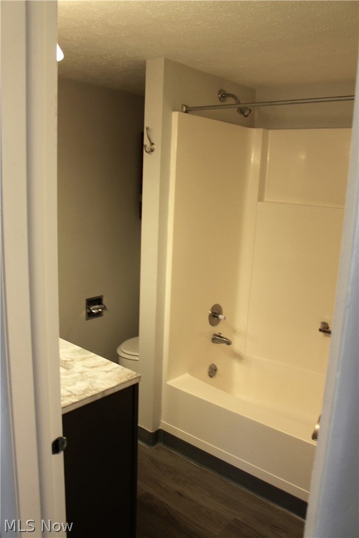 9956 Johnnycake Ridge Road, Unit L11 Painesville, OH 44077 - Photo 10 of 16