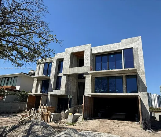 $24,500,000 | 393 Centre Island, Golden Beach, FL 33160