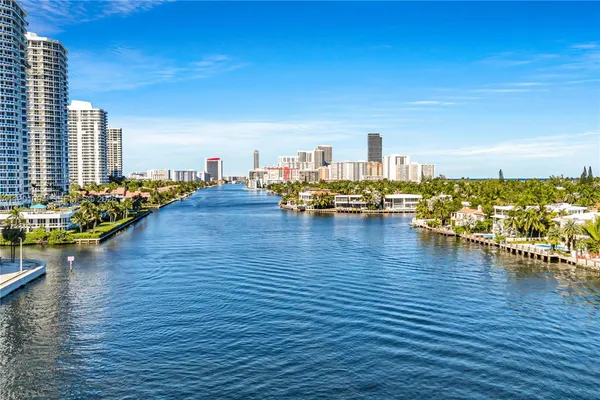 $24,500,000 | 393 Centre Island, Golden Beach, FL 33160