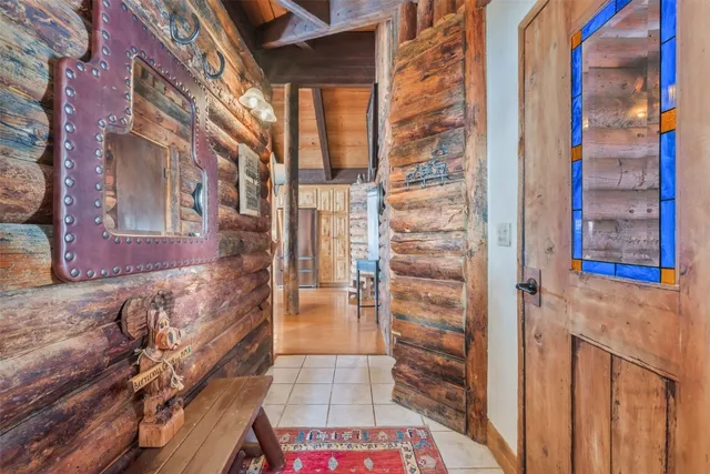 a view of a pathway along the building