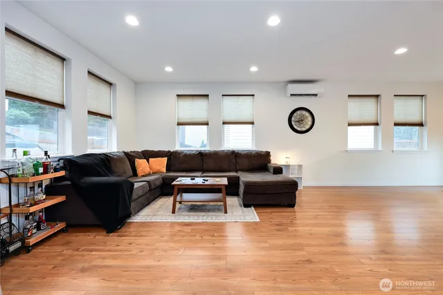 $2,500 | 18760 1st Avenue Northeast, Suquamish, WA 98392