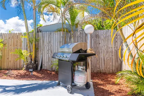 $525,000 | 6445 Southwest 22nd Court, Miramar, FL 33023